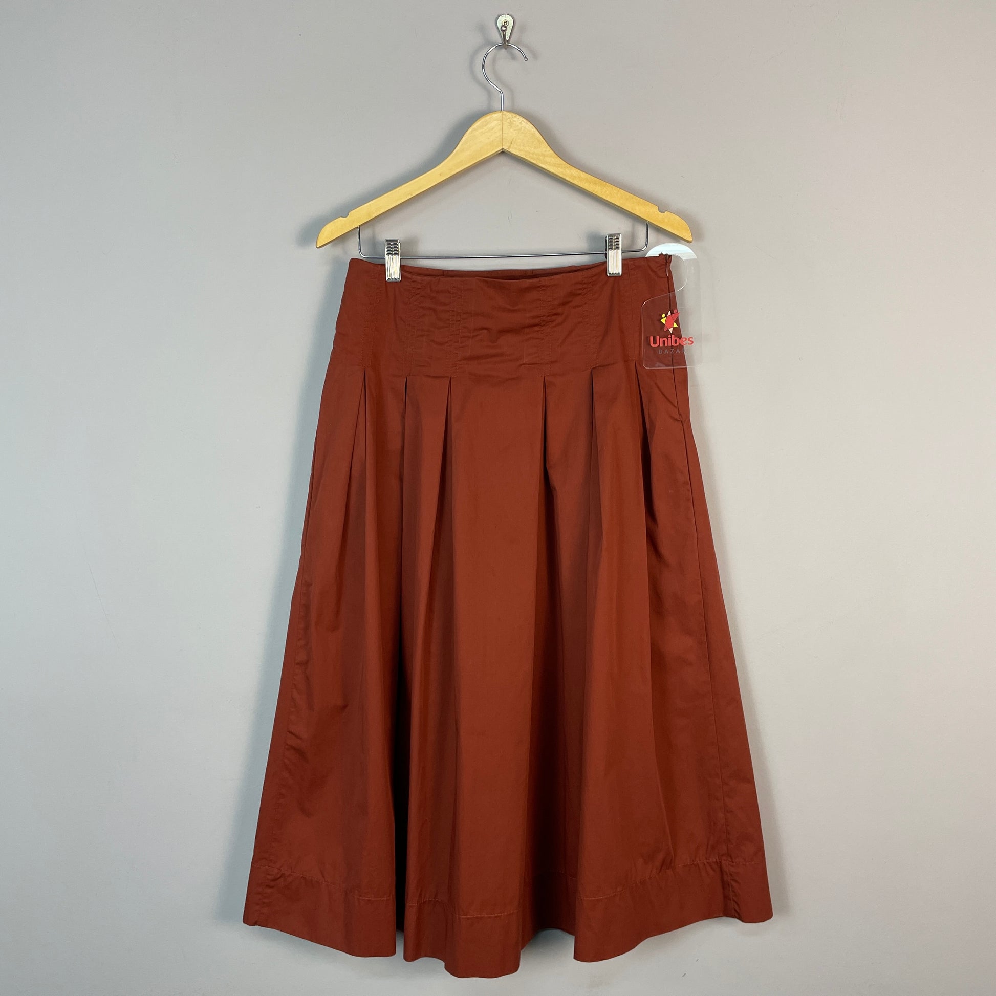 Zara produz saia quadriculada e é acusada de apropriação cultural
